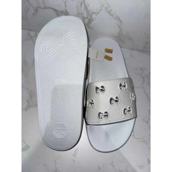 Gucci Pool White with embossed GG logo Slides 40 - Picture 2 of 4